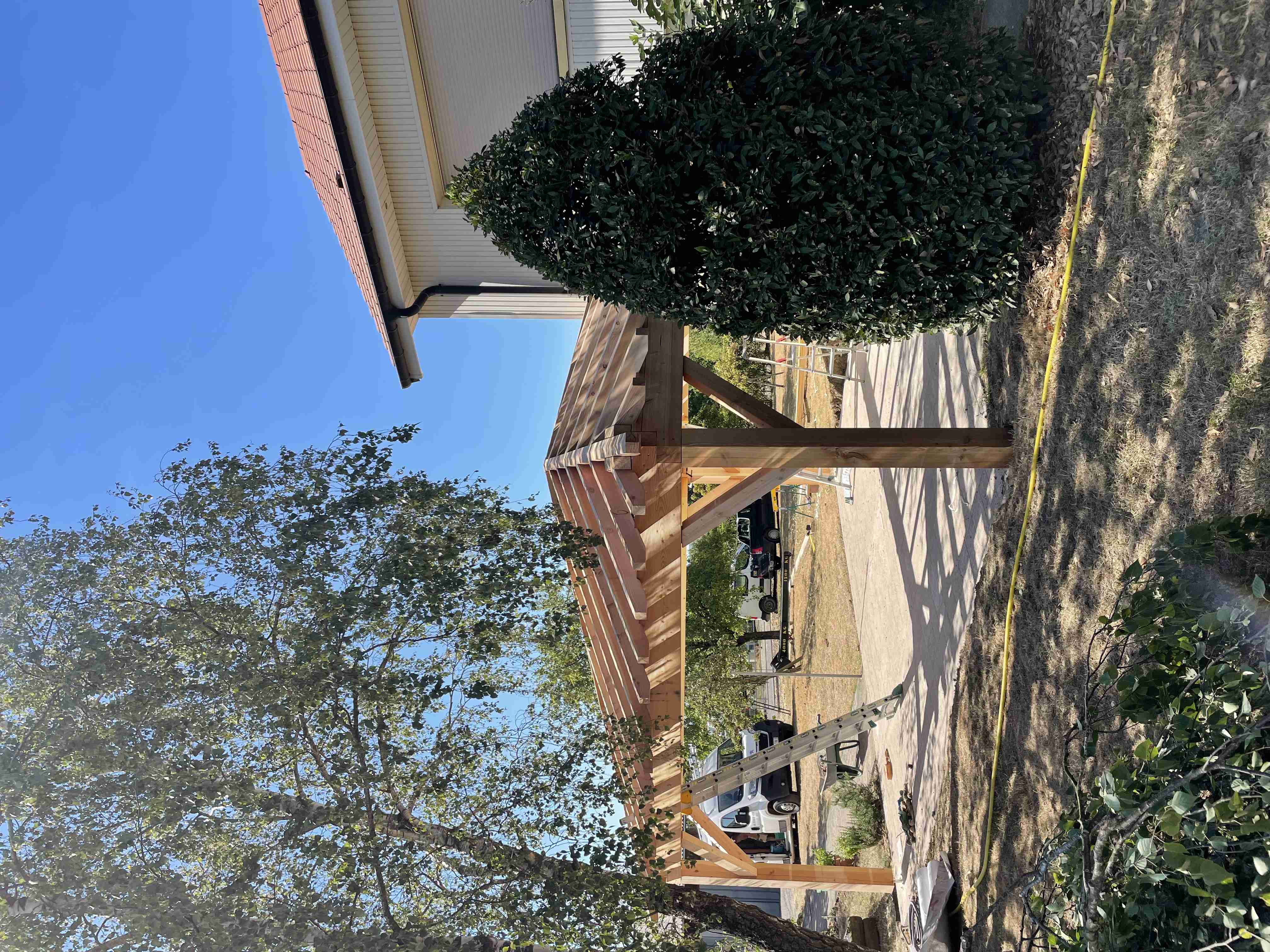 Projet Auvent charpente traditionnelle de chez espace toiture rénovation
